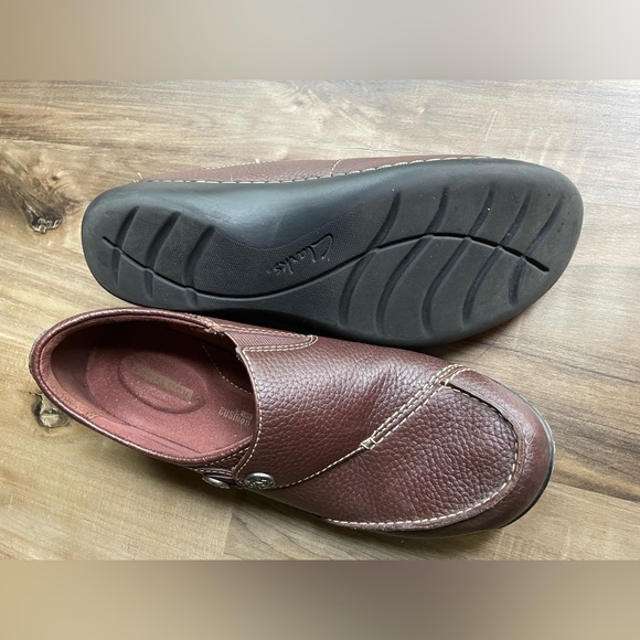 Clarks Leather Un Loop Loafers - Picture 3 of 6